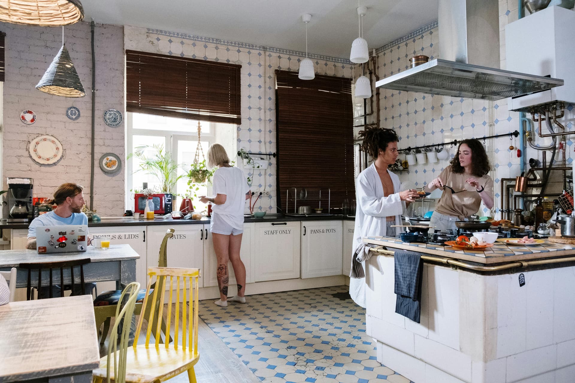 The Role of Artificial Intelligence in Redefining Modern Housing and Co-Living Communities